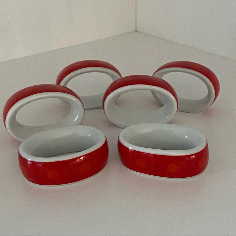 Porcelain Napkin Rings Wunsiedel Bavaria Germany Red Flowers Daisy EUC Vintage